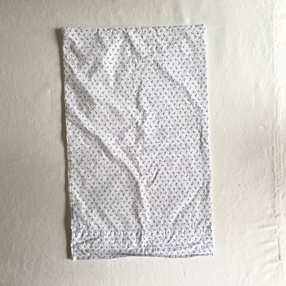 Lauren Ralph Lauren Anchor Print Pillowcases – Set of 2 - Picture 2 of 12